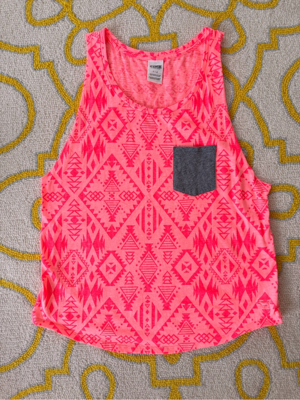 Like new! VS PINK Vintage Tank. Sz L